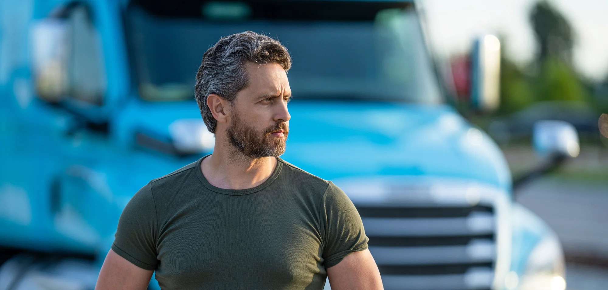 Refrigerated carrier truck equipped with Guardian Visibility cold chain monitoring